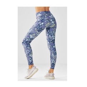 Fabletics Mid-Rise Printed Powerhold 7/8 XL